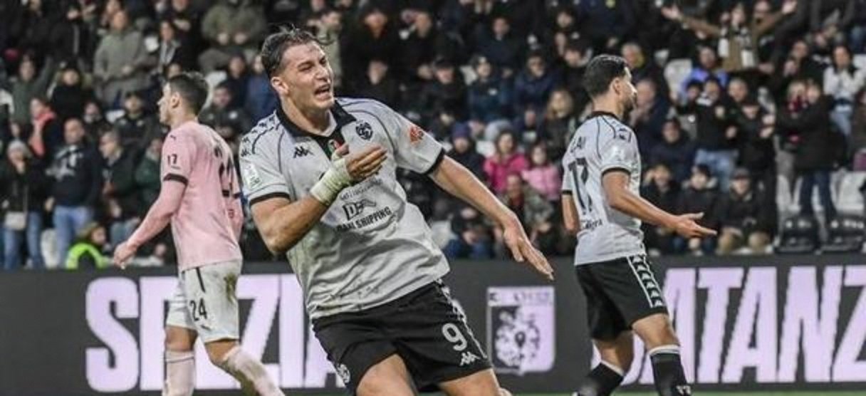 雷竞技官方网站- 亚特兰大勒沃库森决赛 