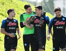 雷竞技电竞赛事-关于集结日那不勒斯调整名单以备西甲犹他爵士防线松动备战亚冠之后，尤文图斯赛前队长鼓劲的信息